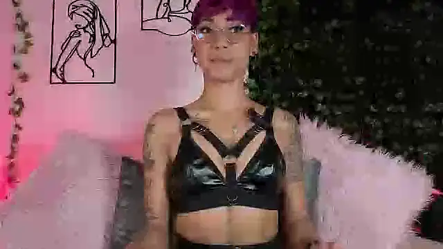 Snapshot of MiaMorgan_ chatting on October 2025 12:33:01 PM MiaMorgan online show from October 2025 12:33:01 PM