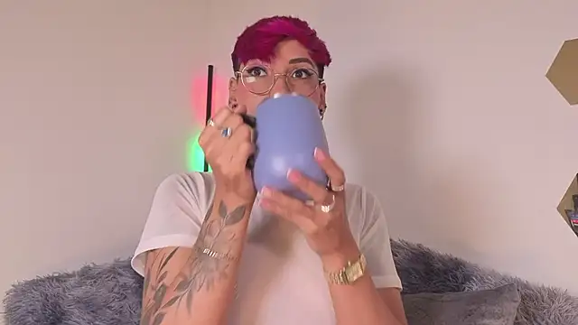 Snapshot of MiaMorgan_ chatting on November 2025 01:44:02 PM MiaMorgan online show from November 2025 01:44:02 PM