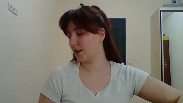 Snapshot of MiaStika chatting on March 2025 05:47:02 PM MiaStika online show from March 2025 05:47:02 PM