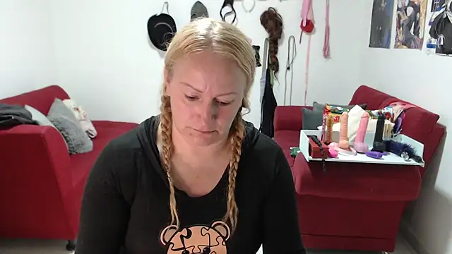 emperabigbootybigass online show from December 2025 12:22:02 PM