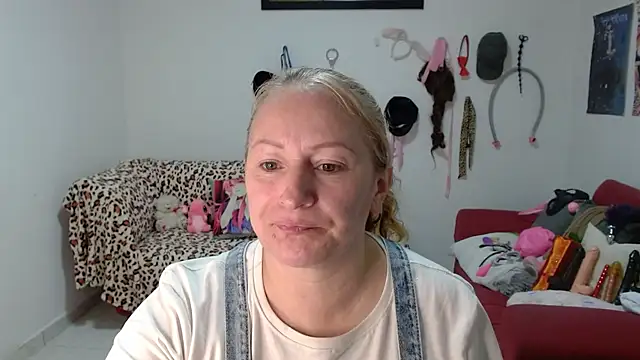 emperabigbootybigass online show from March 2026 12:21:02 PM