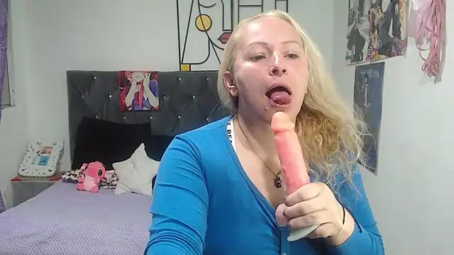 emperabigbootybigass online show from July 2026 12:24:02 PM