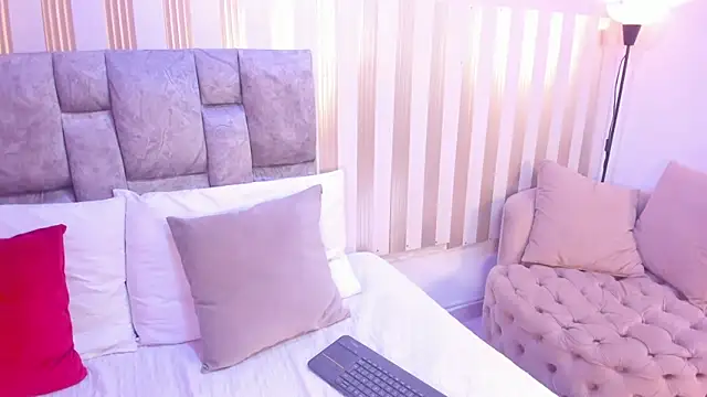 nova lane online show from February 2026 08:58:01 PM