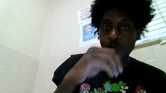 Snapshot of DevinToore chatting on June 2026 02:14:02 AM DevinToore online show from June 2026 02:14:02 AM