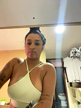 Snapshot of KatalinnaBrown chatting on December 2025 04:03:02 PM KatalinnaBrown online show from December 2025 04:03:02 PM