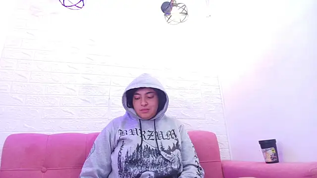 miku katsuragi online show from November 2025 09:18:01 PM