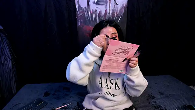 Snapshot of Kylie-fox chatting on October 2025 11:27:01 PM Kylie-fox online show from October 2025 11:27:01 PM