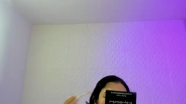 Violetaa diazz online show from February 2026 09:13:01 PM