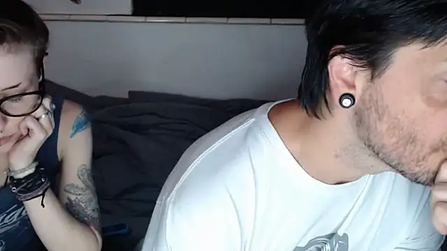 Snapshot of titclitcmndr chatting on January 2025 12:17:01 AM titclitcmndr online show from January 2025 12:17:01 AM