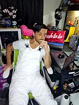 Snapshot of titclitcmndr chatting on February 2025 05:46:01 PM titclitcmndr online show from February 2025 05:46:01 PM