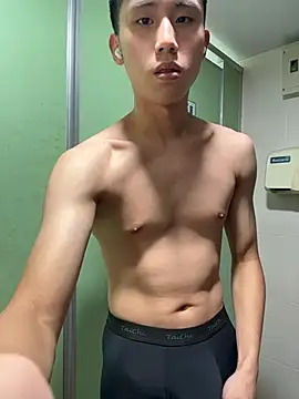 Benson18y online show from November 2025 06:28:01 PM