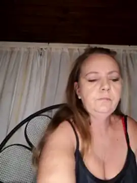 Kimmyb777 online show from April 2026 04:33:01 PM