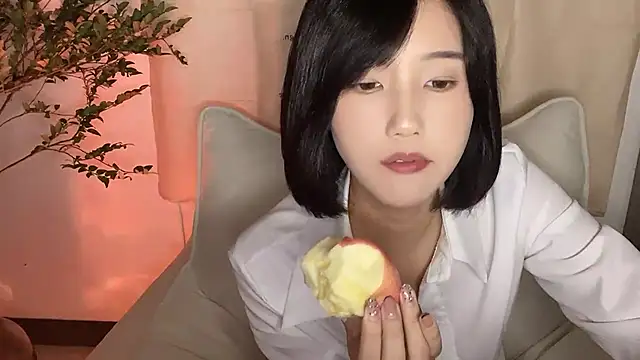 Snapshot of Arrebo1 chatting on December 2024 10:06:02 AM Arrebo1 online show from December 2024 10:06:02 AM