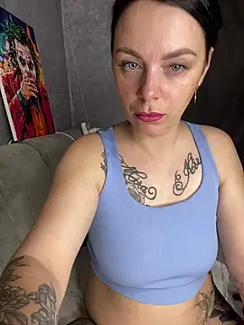 Snapshot of Lola_Hale chatting on June 2026 08:30:02 PM Lola Hale online show from June 2026 08:30:02 PM
