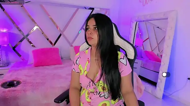 naughty  sara online show from December 2025 11:28:02 AM