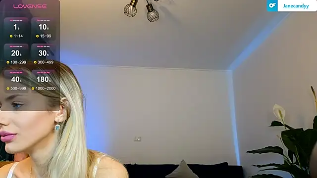 Snapshot of janecandyy_ chatting on February 2025 05:09:01 PM janecandyy online show from February 2025 05:09:01 PM
