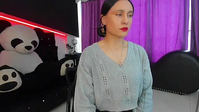 Coral Gibson online show from September 2025 12:59:02 PM