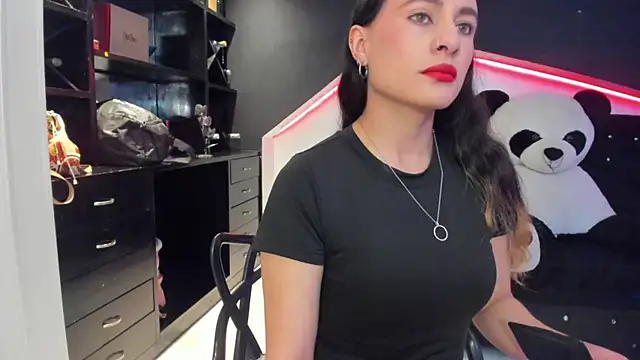 Coral Gibson online show from September 2025 12:52:02 PM