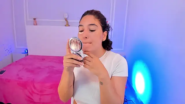 Snapshot of ScarlettWet9 chatting on January 2025 03:55:01 AM ScarlettWet9 online show from January 2025 03:55:01 AM