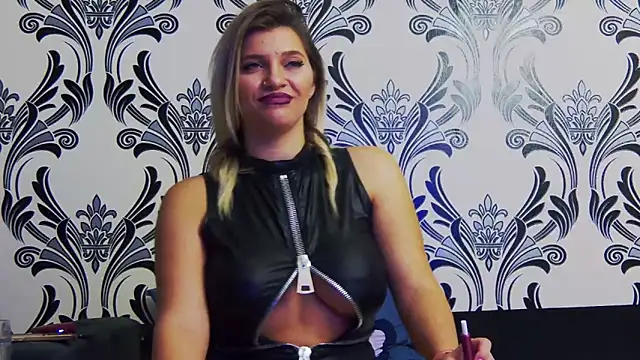 Lorehottie online show from March 2025 12:24:01 PM