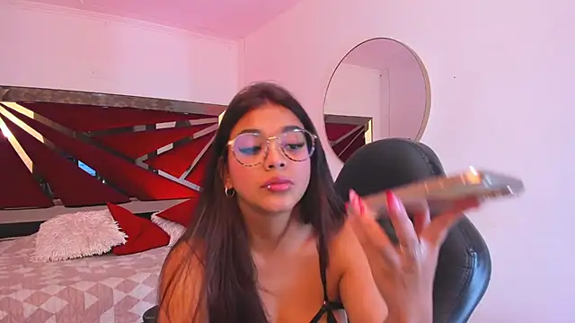 GiaFu online show from February 2025 09:59:01 PM