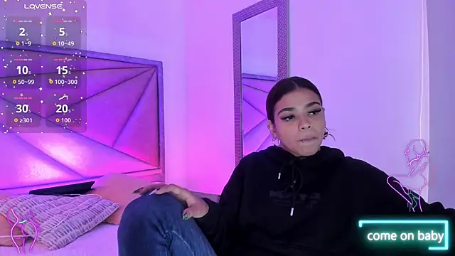 GiaFu online show from October 2025 07:05:01 PM