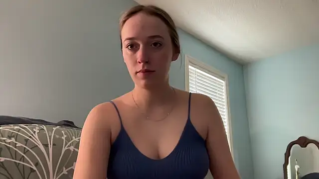 Maxinebabyyy online show from December 2025 03:18:02 PM