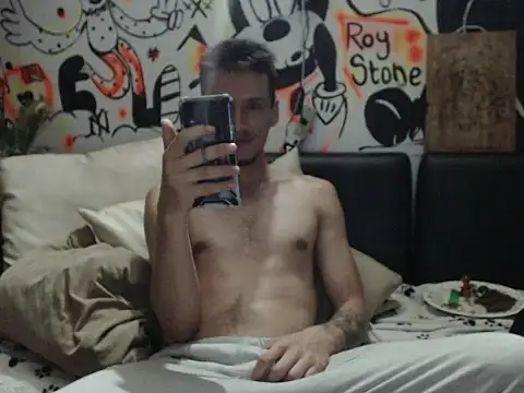 roystonee01 online show from September 2025 02:27:01 AM