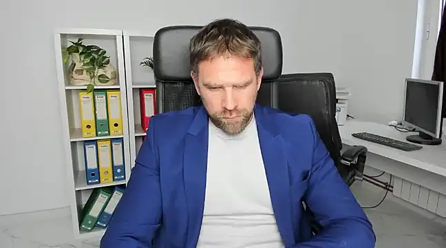 Snapshot of John-E-Dough chatting on December 2024 08:20:01 AM John-E-Dough online show from December 2024 08:20:01 AM