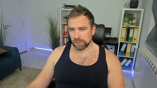 Snapshot of John-E-Dough chatting on December 2025 10:13:01 AM John-E-Dough online show from December 2025 10:13:01 AM