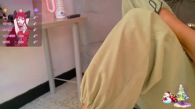 Snapshot of Charlotte_Love10 chatting on January 2026 02:19:01 PM Charlotte Love10 online show from January 2026 02:19:01 PM