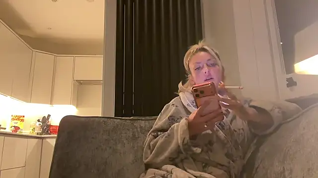 Snapshot of Leylah_Linda chatting on February 2026 09:15:02 PM Leylah Linda online show from February 2026 09:15:02 PM