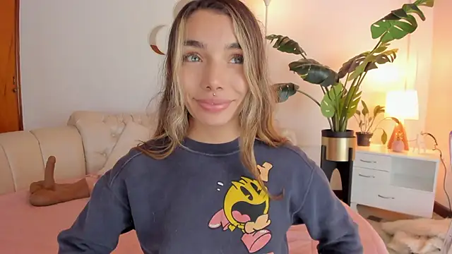 Mollymoon1 online show from February 2026 09:23:01 PM