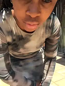 Pearl 00 online show from October 2025 11:11:01 AM