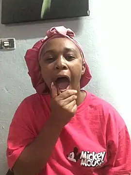 Pearl 00 online show from January 2026 12:08:02 PM