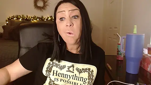 AlyssiaAmoreXO online show from November 2025 06:46:02 PM