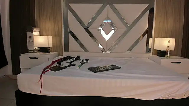 ValentinaThomas online show from October 2025 07:25:02 PM