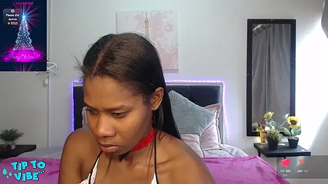 Snapshot of Brown_Pearl chatting on December 2024 06:59:01 PM Brown Pearl online show from December 2024 06:59:01 PM