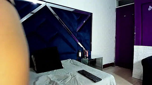 Snapshot of cathaleyahh chatting on November 2025 04:05:01 AM cathaleyahh online show from November 2025 04:05:01 AM