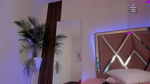 Eimyaniston cute online show from February 2025 01:46:02 PM