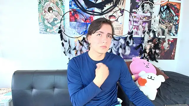 lukashollow  online show from October 2025 06:18:01 PM