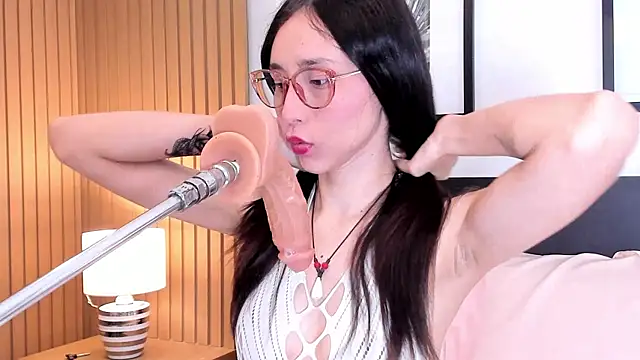 Snapshot of doll_bella_ chatting on July 2026 07:51:01 PM doll bella online show from July 2026 07:51:01 PM