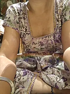 Snapshot of Melody_Shyla chatting on November 2025 11:03:01 PM Melody Shyla online show from November 2025 11:03:01 PM