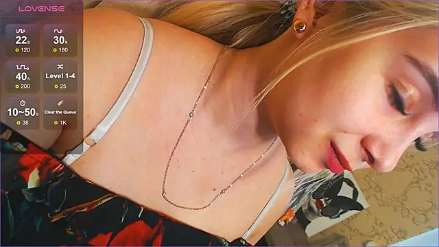 DolphinDreams online show from March 2025 01:18:02 PM