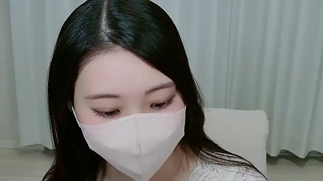 Snapshot of yuki_room chatting on November 2025 01:02:02 PM yuki room online show from November 2025 01:02:02 PM