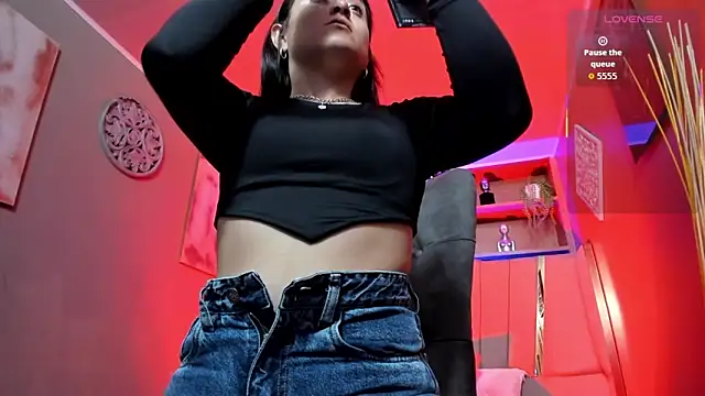 Lucy Williiams online show from December 2025 11:59:01 AM