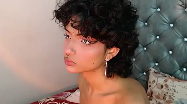 Snapshot of ToshiaKimich chatting on March 2025 06:31:01 PM ToshiaKimich online show from March 2025 06:31:01 PM