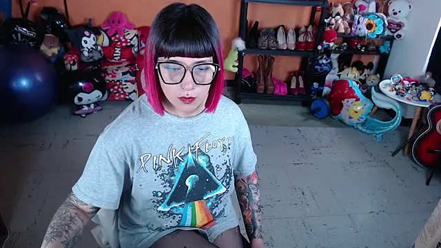 MissMiia2 online show from October 2025 02:57:02 PM