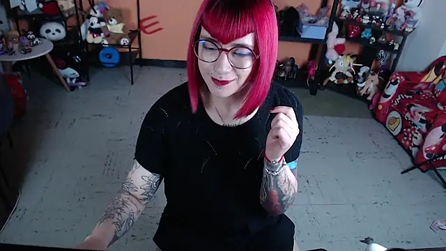 Snapshot of MissMiia2 chatting on April 2026 10:07:02 AM MissMiia2 online show from April 2026 10:07:02 AM