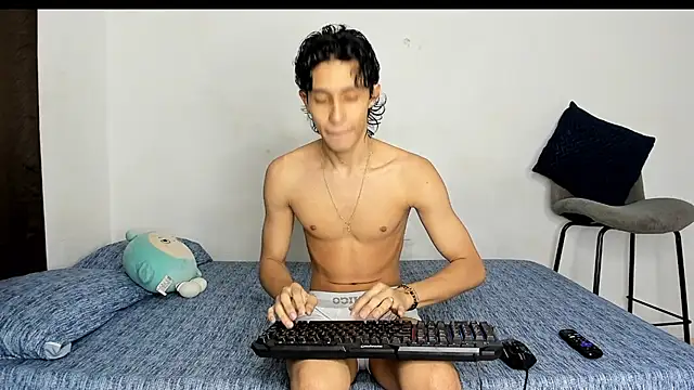 Snapshot of evanscollins chatting on January 2026 09:42:01 PM evanscollins online show from January 2026 09:42:01 PM